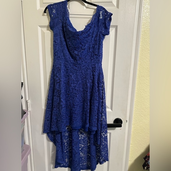 Dresses & Skirts - Elegant Off-Shoulder Blue High-Low Lace Dress NO LABEL PTP:19 inches